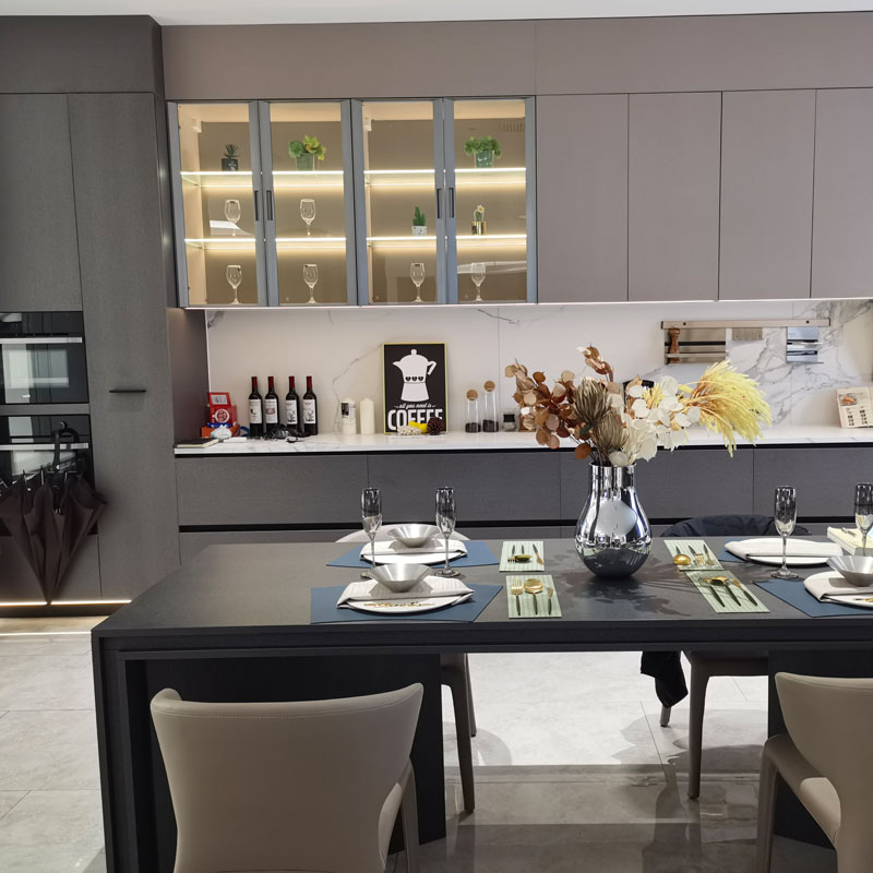 ตู้ห้องรับประทานอาหารเปลี่ยนพื้นที่บ้านที่ทันสมัยได้อย่างไร?